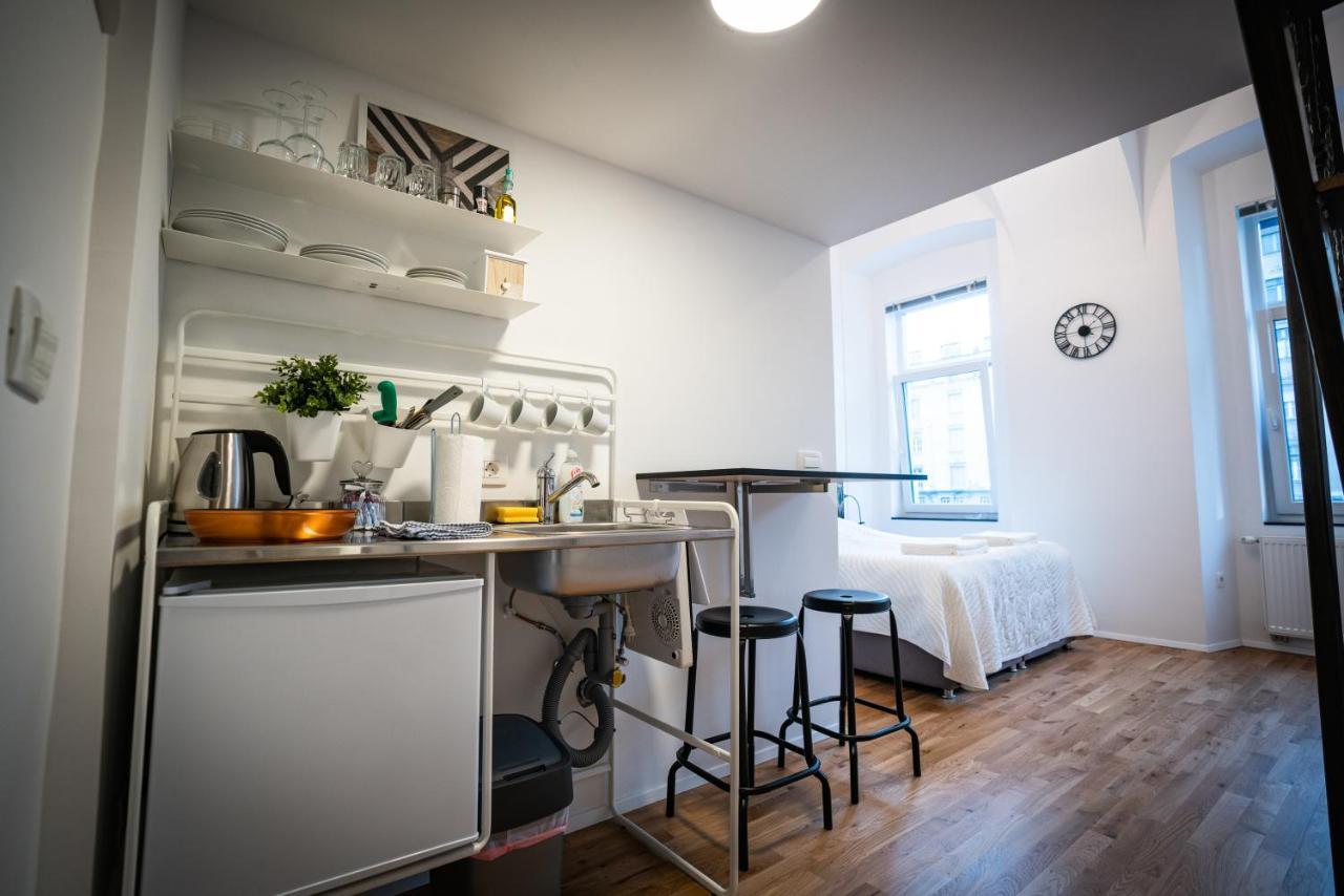 Rhino Studios Ljubljana Ngoại thất bức ảnh